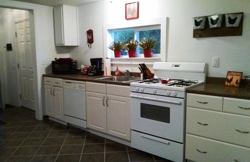 Colorado Springs House | Relax and Be Our Guest In Historic Old Colorado City.