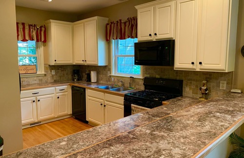 Mount Gilead House | Relax and Enjoy Great Outdoors, Lake Fun, 4 Bedroom, 4 Bath