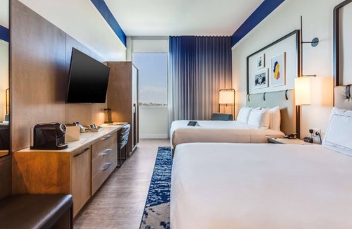 Ojus Hotel | Relax and Recharge in Miami! Rooftop Pool, Pet-friendly Property!