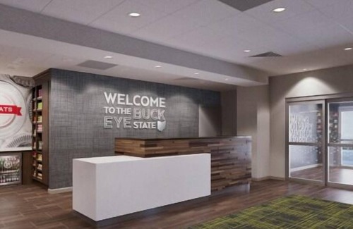 Tigard House | Relax and Recharge! Indoor Swimming Pool, FREE Breakfast and Free Parking