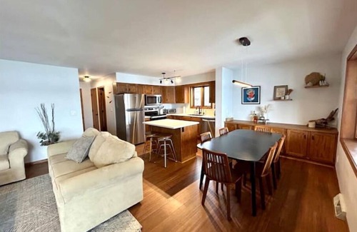 Wautoma House | Relax and recharge Up North on the lake! Dog friendly