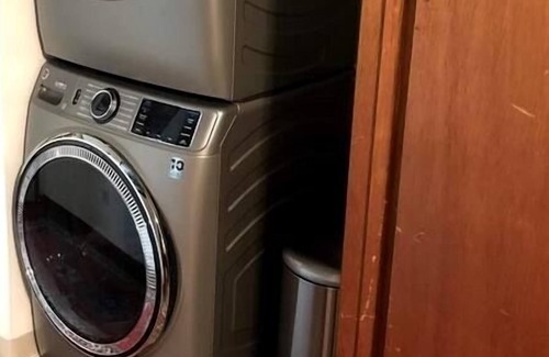 Olympia House | Relax and Rejuvenate- 3 bdrm. Memory King w/ Sauna