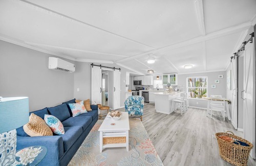Fort Myers Beach House | "Relax and Unwind" Peaceful 2-bedroom house in Fort Myers Beach