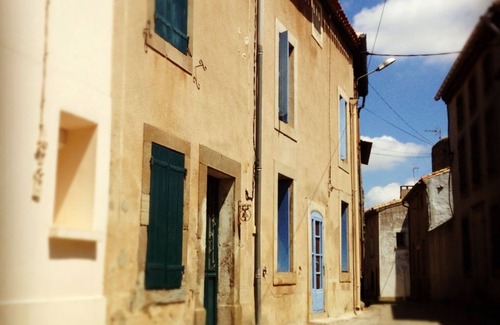 Castelnau-d'Aude House | Relax And Unwind In This Family Friendly Village Home