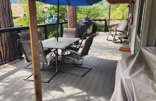 Bass Lake House | Relax and unwind at beautiful Bass Lake
