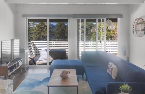 Brockway Cabin | Relax and Unwind with a Lake View Snow-dusted trees and lake views await you!