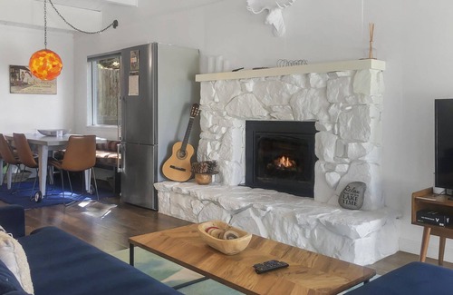 Brockway Cabin | Relax and Unwind with a Lake View Snow-dusted trees and lake views await you!