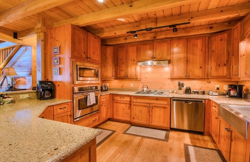 Waynesville Cabin | Relax at 4100 Ft - Views of Smoky Mountain National Park