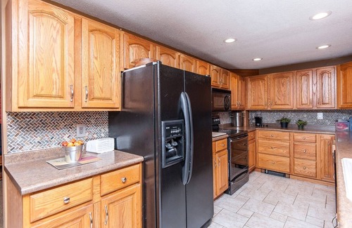 Lewiston House | Relax at Amelia's Place