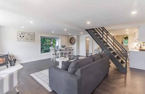 Huntsville Cottage | Relax at Canfield House Otter Lake Huntsville, Muskoka
