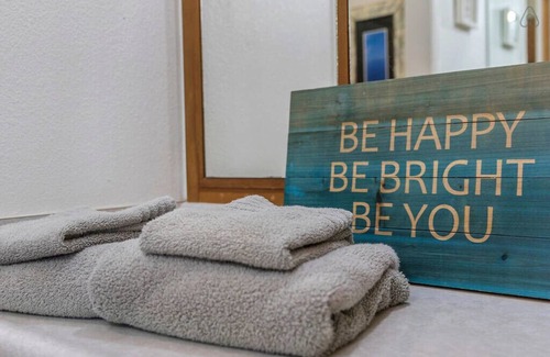 Keolu Hills Apartment | Relax at Kapakai Cottage – 2-Bedroom Comfort with Full Kitchen & W/D