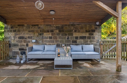 Keighley House | Relax at Little Hawkcliffe