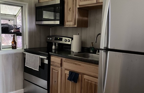 Whittier Cabin | RELAX at our Creekside cabin 3 miles from casino 5 min from national park. ⛰️