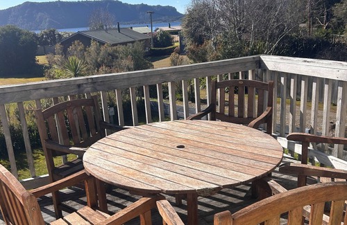 Rototai House | Relax at Rotoiti - Gisborne Point. Family-sized bach - pet friendly!