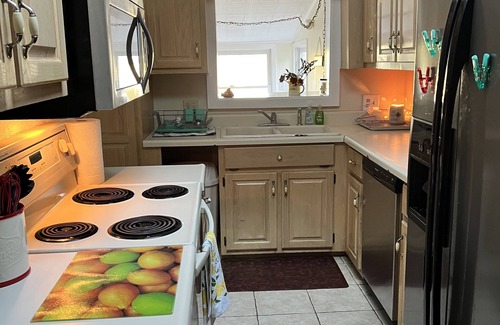 Hayesville House | Relax at the Shabby Chic Lake house