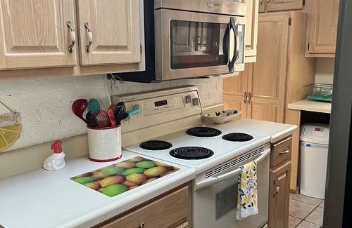 Hayesville House | Relax at the Shabby Chic Lake house