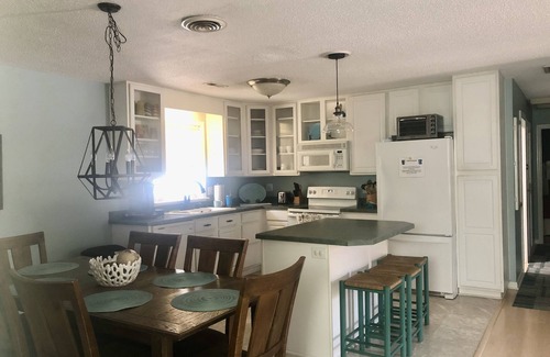 Emerald Isle House | Relax at this classic beach cottage.