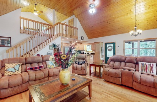 Murphy Cabin | Relax by the river in Murphy: Spacious decks, stunning views, and endless advent