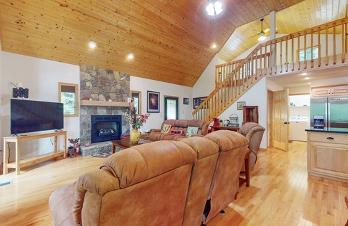 Murphy Cabin | Relax by the river in Murphy: Spacious decks, stunning views, and endless advent