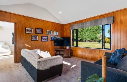 Turangi House | Relax Countryside