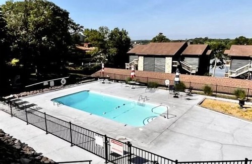 Mid America Condo | Relax & Enjoy beautiful Sunsets! * Boating Packages Available!