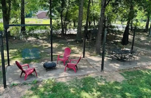 Laceys Spring Ski Chalet | Relax & enjoy the river view, 5 min to Huntsville