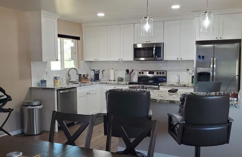 Sun City House | Relax & Enjoy the sun on the Covered Patio & Golf Course View