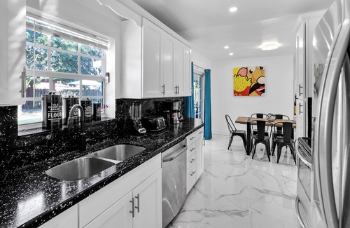 Driftwood House | Relax & Fun Hollywood Private Pool - Arcade Game