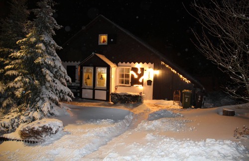 Neuastenberg Ski Chalet | Relax in nature Chalet Eve Neuastenberg