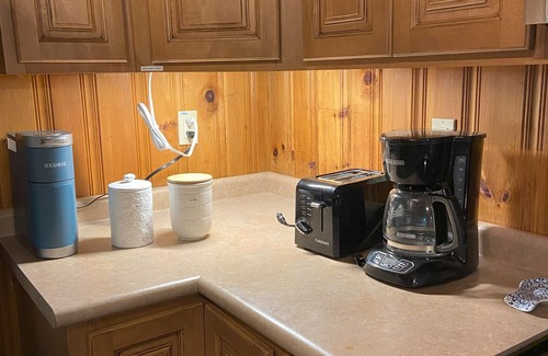 Black Mountain Cottage | Relax in our cozy Black Mountain Cottage, near Blue Ridge Parkway