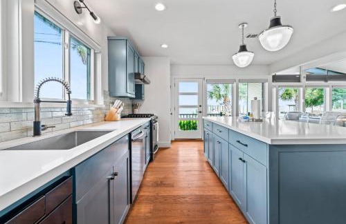 Galveston House | Relax in Style – 5BR Home w Pool Hot Tub Stunning Harbor Views
