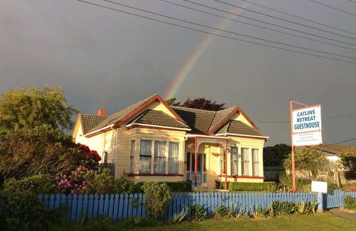 Owaka Bed & Breakfast | Relax in style at the Catlins Retreat, historic villa in the heart of Owaka