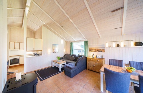 Norderteil House | Relax in the Otter vacation home: a cozy retreat by the North Sea!