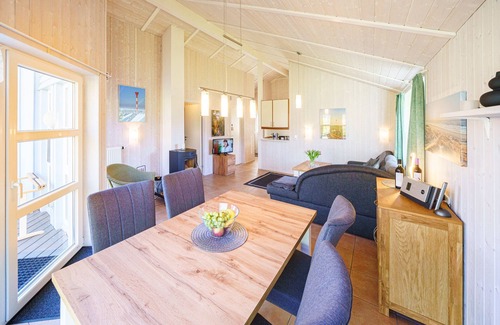 Norderteil House | Relax in the Otter vacation home: a cozy retreat by the North Sea!