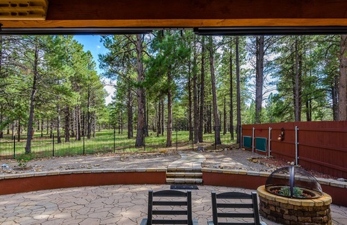 Ponderosa Trails House | Relax in the Pines! Hike/Bike out your back door into the forest...