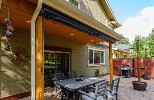 Ponderosa Trails House | Relax in the Pines! Hike/Bike out your back door into the forest...