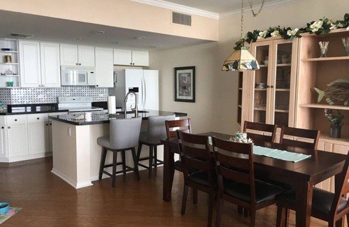South Padre Island Condo | Relax in this Ocean front paradise! 2 br/3 bath