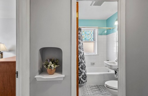 Wauwatosa Apartment | Relax In Tosa—Near Downtown MKE!