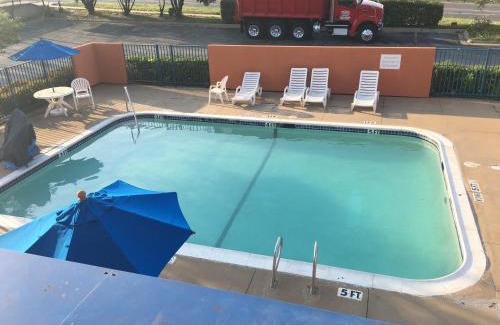 Fort Worth Hotel | Relax Inn Forth Worth