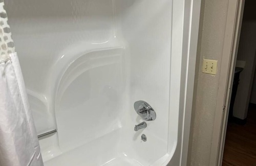 Winona Hotel | Relax Inn & Suites