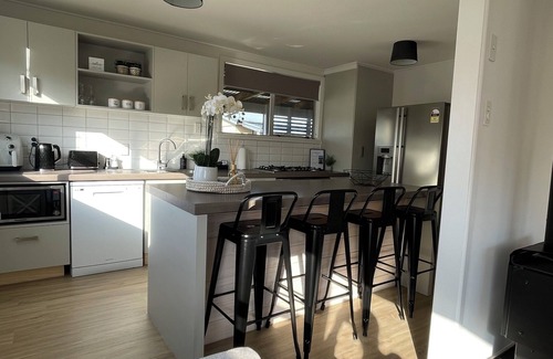 Twizel House | Relax @ Jollie - Cozy 3-Bed Home, Central Twizel