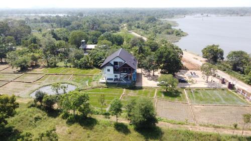 Kataragama Hotel | Relax Lake View Resort