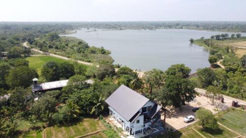 Kataragama Hotel | Relax Lake View Resort