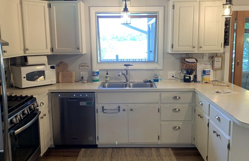 Lake Ann House | Relax & make memories on Lake Ann! Central to Traverse City/Sleeping Bear Dunes