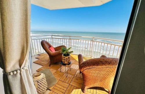 Daytona Beach Shores Apartment | Relax'n'Retreat @ BellaView603