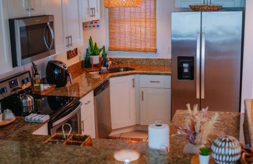Daytona Beach Shores Apartment | Relax'n'Retreat @ BellaView603