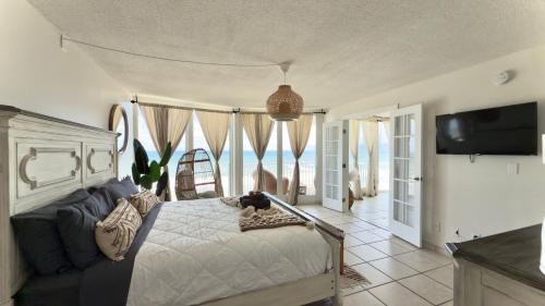 Daytona Beach Shores Apartment | Relax'n'Retreat @ BellaView603