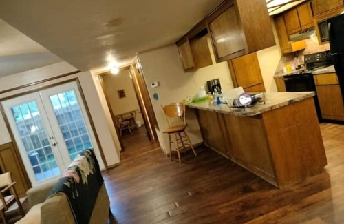 Lawton House | Relax near Fort Sill