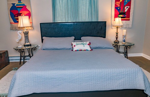 Wimberley Cottage | Relax on a Hammock at The Haven