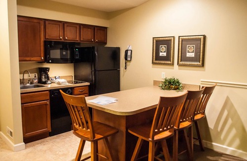 Acme Condo | Relax on Grand Traverse Bay